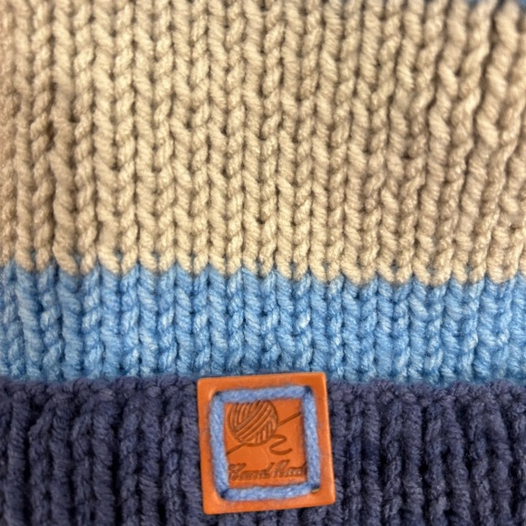 Hand-knitted warm light blue baby hat - Picture 4 of 4